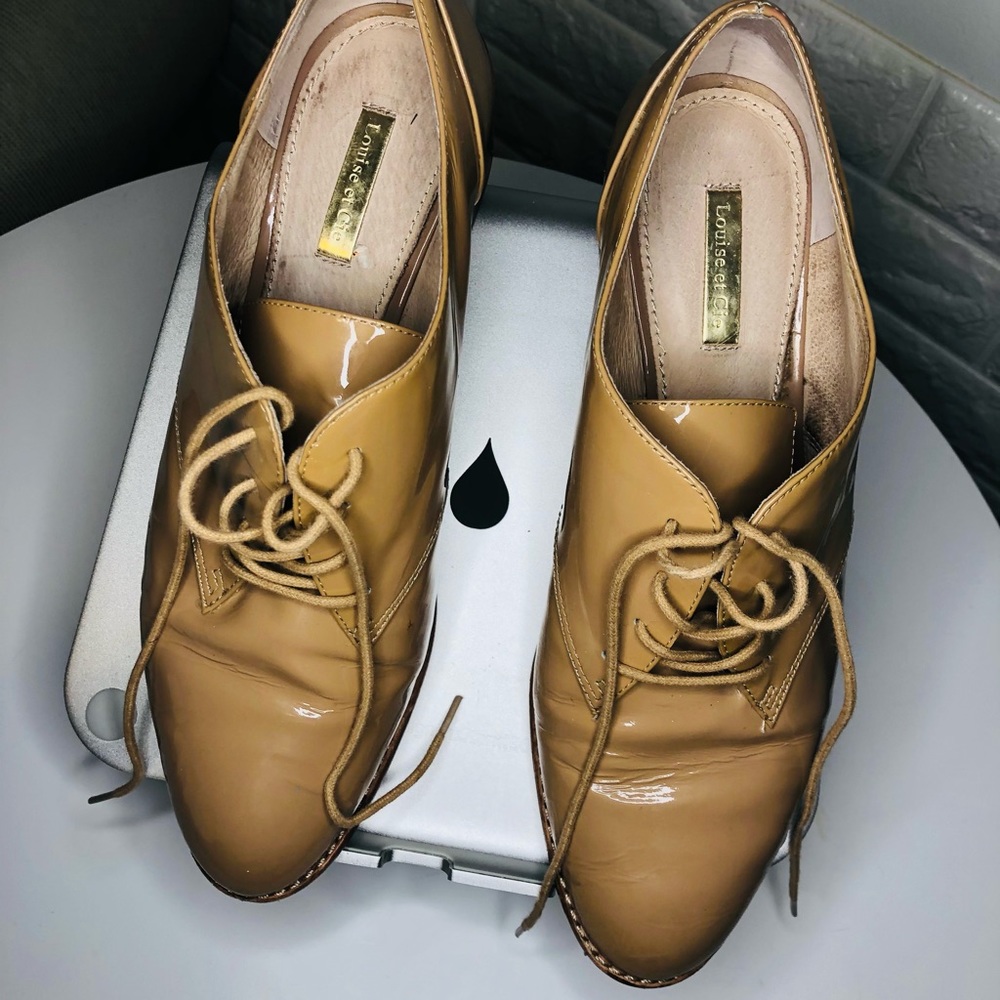 Louise Et Cie 10M Beige Patent Leather Oxford